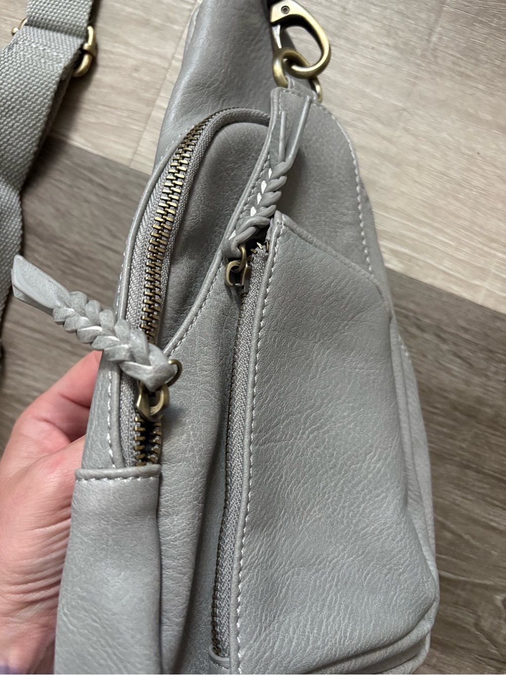 Antik Kraft Light Gray Leather Crossbody Sling Bag - Picture 3 of 6